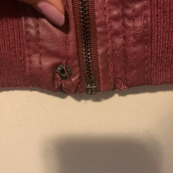 Red VEGAN leather jacket - Picture 6 of 8